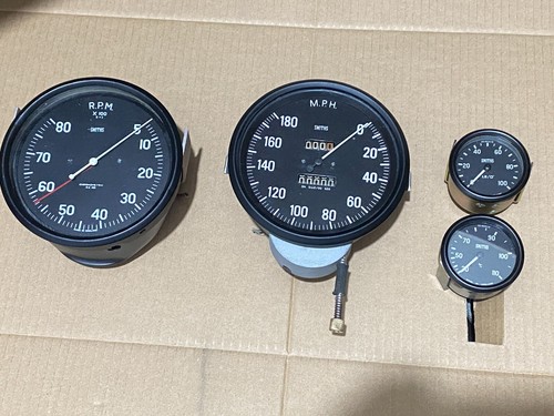 Jaguar type xkss smiths - ,